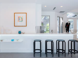 Shelly Preziosi | Artful Living | Vero Beach, FL, Chibi Moku Architectural Films Chibi Moku Architectural Films Modern style bedroom Concrete White