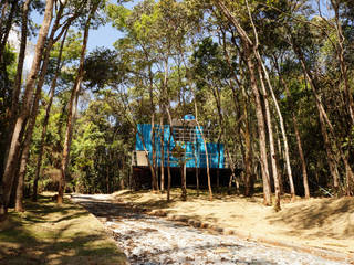 Casa Azul em São Sebastião das Águas Claras | Nova Lima MG, Edificare Containers Transformados Edificare Containers Transformados Modern Houses