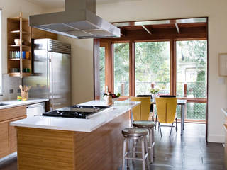 City Park Residence, New Orleans studioWTA Modern Kitchen sunroom,breakfast area,quartz countertop,kitchen,renovation,Wayne Troyer,studioWTA,Toni DiMaggio