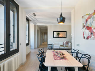 Home Staging para una Vivienda de Lujo en Barcelona, Markham Stagers Markham Stagers Moderne Esszimmer