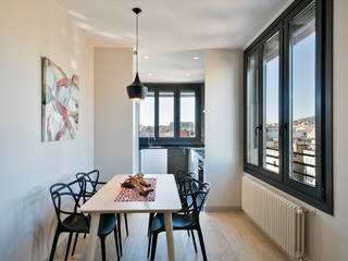 Home Staging para una Vivienda de Lujo en Barcelona, Markham Stagers Markham Stagers Столовая комната в стиле модерн
