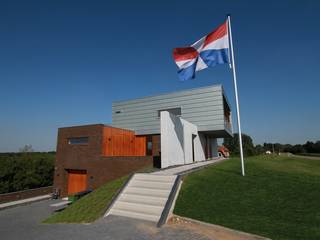 Moderne dijkwoning Box on the Wa(a)ll, Brand I BBA Architecten Brand I BBA Architecten Casas de estilo moderno