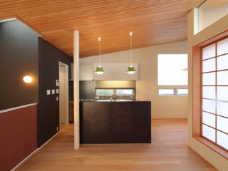 天蓋のある家, 平林繁・環境建築研究所 平林繁・環境建築研究所 Eclectic style living room