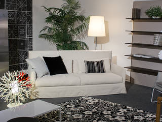 Open space in bianco e nero, Arch. Vittoria Ribighini Arch. Vittoria Ribighini Eclectic style living room