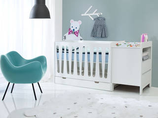 ​Moonlight Cot Bed homify Cameretta neonato Legno Effetto legno