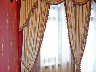 Шторы для гостиной комнаты в классическом стиле., Студия Декор-эксперт Студия Декор-эксперт Ruang Keluarga Klasik Tekstil Amber/Gold