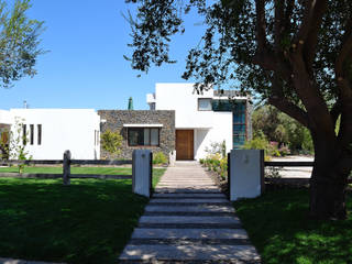 Casa Esquina 1, Marcelo Roura Arquitectos Marcelo Roura Arquitectos Modern houses Concrete