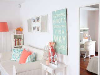 Coral e Aqua quarto de adolescente, Perfect Home Interiors Perfect Home Interiors Phòng trẻ em phong cách hiện đại