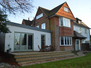 Extension & Reconfiguration in Hindhead, Surrey, ArchitectureLIVE ArchitectureLIVE Casas modernas