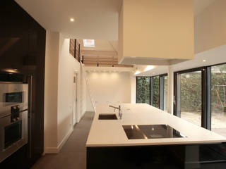 Renovatie en uitbouw jaren '30 woning, QAN Architectuur QAN Architectuur Cocinas de estilo moderno