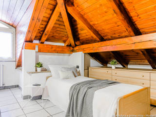 Summer Mini Staging, Venduta a Prima Vista Venduta a Prima Vista Rustic style bedroom
