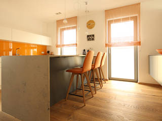 Küche mit Naturstein Arbeitsplatte, Beer GmbH Beer GmbH Modern kitchen Engineered Wood Transparent