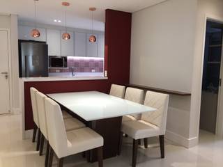 LILIAN FUGITA ARQUITETURA Salas de jantar modernas Vermelho