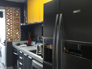 LILIAN FUGITA ARQUITETURA Cozinhas modernas Amarelo