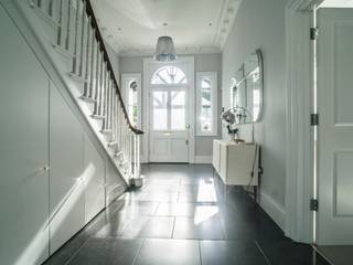 RYDENS ROAD, Concept Eight Architects Concept Eight Architects Classic style corridor, hallway and stairs