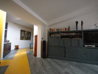 CASA M: LINEE CROMATICHE, Architetto Francesco Franchini Architetto Francesco Franchini Modern living room