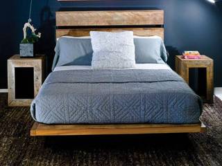 Dormitorio rustico , comprar en bali comprar en bali BedroomBeds & headboards Solid Wood Brown