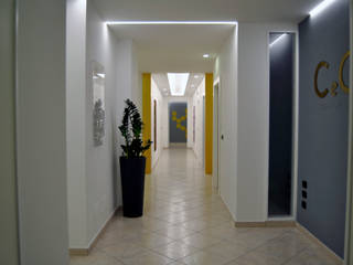 CeO corp. office, AG Interior Design AG Interior Design Minimalist corridor, hallway & stairs