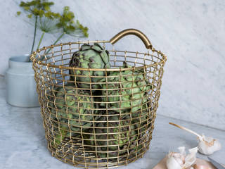 Storage in soft Greenery - the colour of the year 2017, Korbo Korbo Scandinavian style kitchen Copper/Bronze/Brass Green