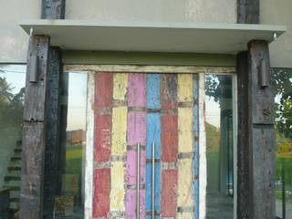 puerta madera 100 % reciclada , comprar en bali comprar en bali Tropical style doors Solid Wood Wood effect