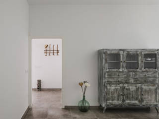 Casa con Terraza, Jardín y Piscina Perfecta para el Verano, FAQ arquitectura FAQ arquitectura Minimalist dining room