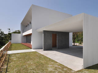 SKM03-HOUSE, 門一級建築士事務所 門一級建築士事務所 Garagens e edículas modernas