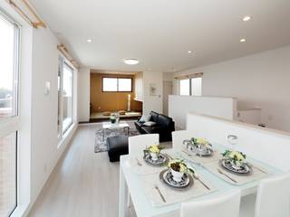 『オーシャンビューな すまい 』, Live Sumai - アズ・コンストラクション - Live Sumai - アズ・コンストラクション - Mediterranean style living room Wood White