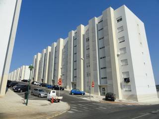 Habitação Social em Carnaxide, 2levels, Arquitetura e Engenharia, Lda 2levels, Arquitetura e Engenharia, Lda Classic style houses