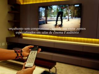 Projeto Sala Home Theater , GRIFFE HOME THEATER GRIFFE HOME THEATER Медиа комната в стиле модерн