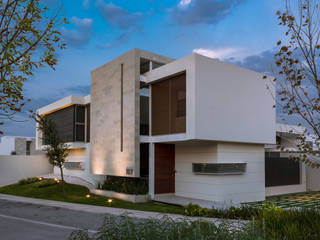 SICOMOROS UNO CERO SIETE, GENETICA ARQ STUDIO GENETICA ARQ STUDIO Rumah Modern