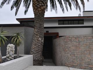 HOLIDAY HOME CONVERSION, Gallagher Lourens Architects Gallagher Lourens Architects Modern houses