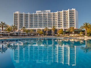 Hotel Tivoli Marina de Vilamoura, MARIA ILHARCO DE MOURA ARQUITETURA DE INTERIORES E DECORAÇÃO MARIA ILHARCO DE MOURA ARQUITETURA DE INTERIORES E DECORAÇÃO Maisons modernes