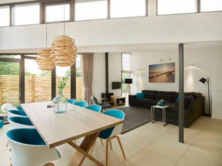 Duingolf Ameland, Hinabaay Interior & Design Hinabaay Interior & Design Modern dining room