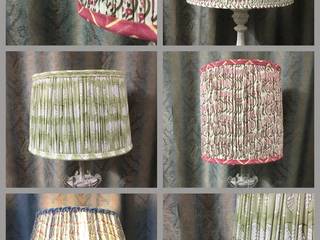 Gathered lampshades , Silkworm & Cottontails T/A C R P Interiors Ltd Silkworm & Cottontails T/A C R P Interiors Ltd Livings de estilo moderno Algodón Rojo