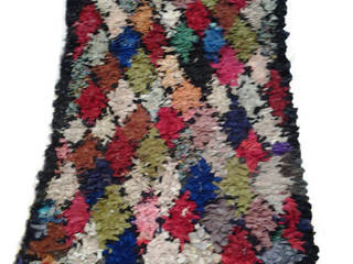 HANDMADE BERBER BOUCHEROUITE RUG, BOHOZOO BOHOZOO Ванная комната в стиле кантри