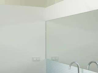 Schreinerwerkstatt zum Loft mit Atrium, nagy-architektur nagy-architektur Modern bathroom