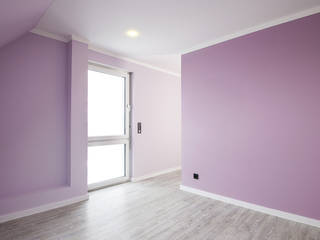 Farbe | Handwerk - Design - Kunst, FARBCOMPANY FARBCOMPANY Habitaciones de estilo clásico Morado/Violeta