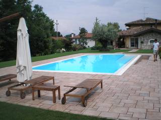 Piscina con rampa di accesso anche per persone diversamente abili in completa autonomia !, Aquazzura Piscine Aquazzura Piscine Moderne Pools