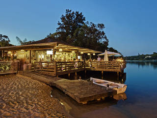 The Shack - Lake Bar , Essencia Architects Essencia Architects Espacios comerciales