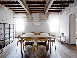 Living Toscano , INTERNOCASA studio D'interni INTERNOCASA studio D'interni 客廳