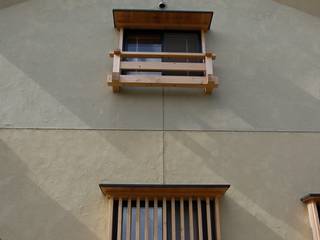 大工棟梁と造る倉の家, 環アソシエイツ・高岸設計室 環アソシエイツ・高岸設計室 Rustic style houses Wood Beige