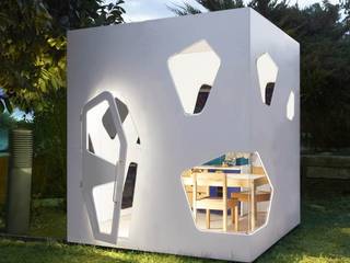 Casita para niños Kyoto Junior, SmartPlayhouse SmartPlayhouse Jardines de estilo moderno Madera Acabado en madera