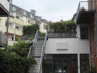 Terrasse à Düsseldorf : Ensemble de jardinières patinées Zinc; Fourniture clef en main !, ATELIER SO GREEN ATELIER SO GREEN Commercial spaces