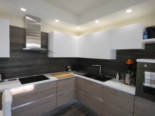 homify Modern style kitchen