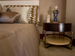 Golden Allure, José António Andrade Interiors José António Andrade Interiors Bedroom