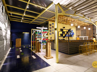 onFire Restaurant, Pune, ogling inches design architects ogling inches design architects Commercial spaces