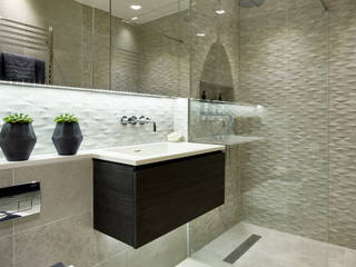 Masculine bathroom in Shoreditch, Tailored Living Interiors Tailored Living Interiors Modern Bathroom