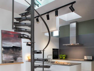 IAM Design Staircases, basarchitetti basarchitetti Case in stile industriale