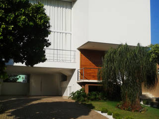 CASA QUADRADO - CONDOMÍNIO ROYAL PARK - LONDRINA-PR., BRAVIM ARQUITETURA BRAVIM ARQUITETURA Modern houses