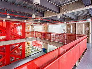 La Salle College, MRV ARQUITECTOS MRV ARQUITECTOS Modern Corridor, Hallway and Staircase